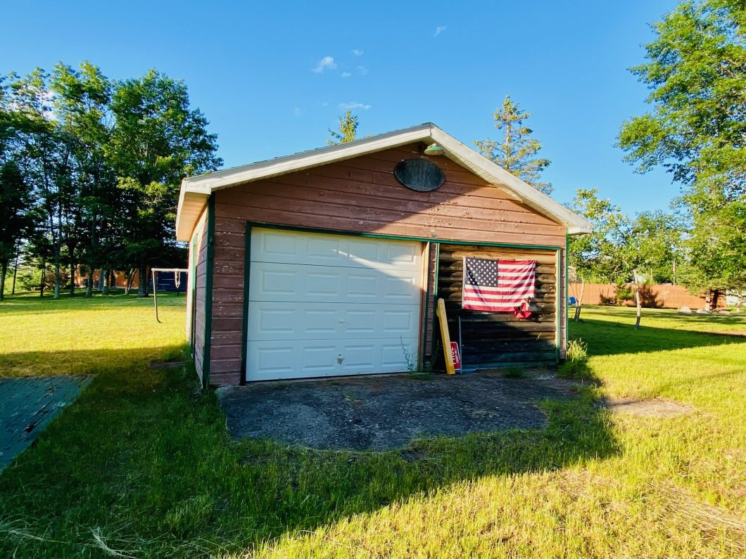 3BR Home on the Minong/Cranberry Flowage with Three Season Porch and